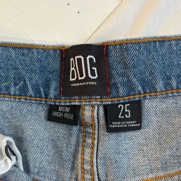 High Rise Distressed Mom Jeans - Picture 5 of 8